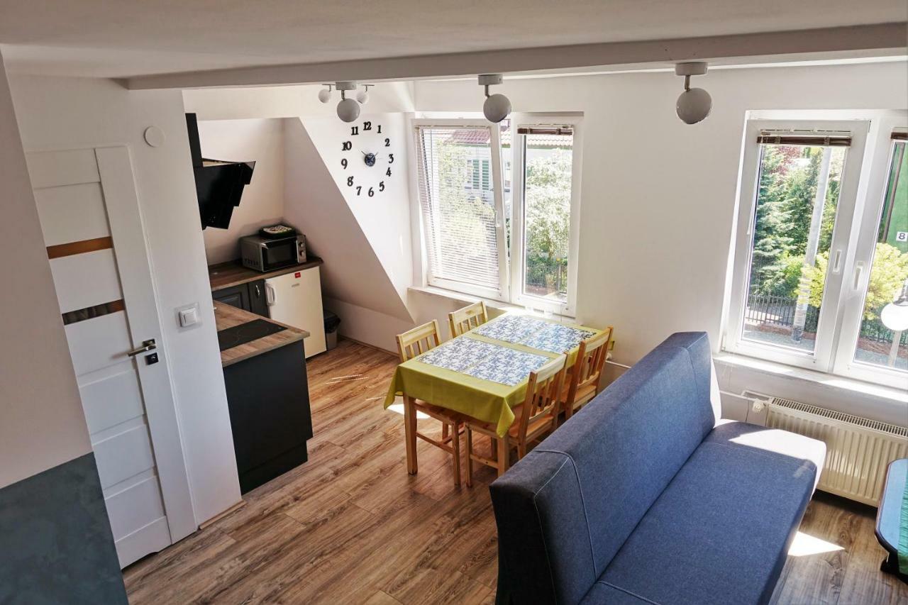 Przy Mickiewicza Apartment จีฟโนฟ ภายนอก รูปภาพ